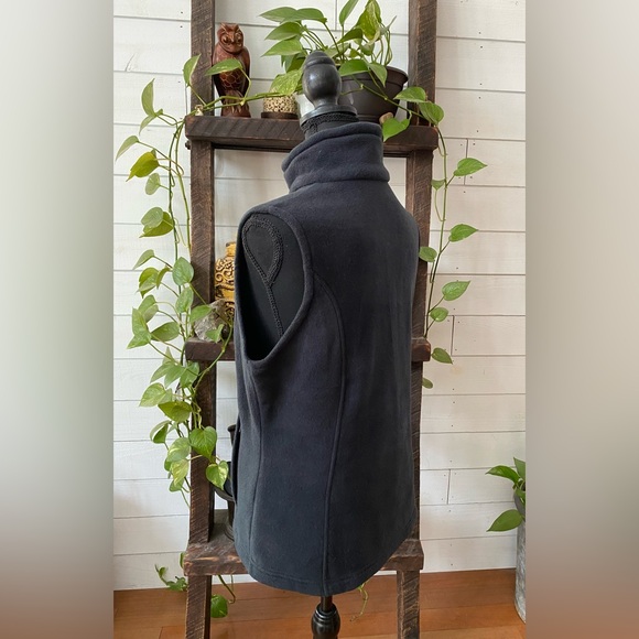 Columbia: Charcoal Black Fleece Zip Up Vest - Picture 12 of 15